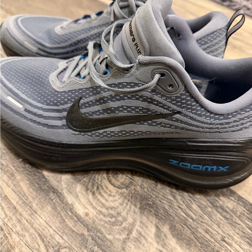 Nike Vomero plus 9.5